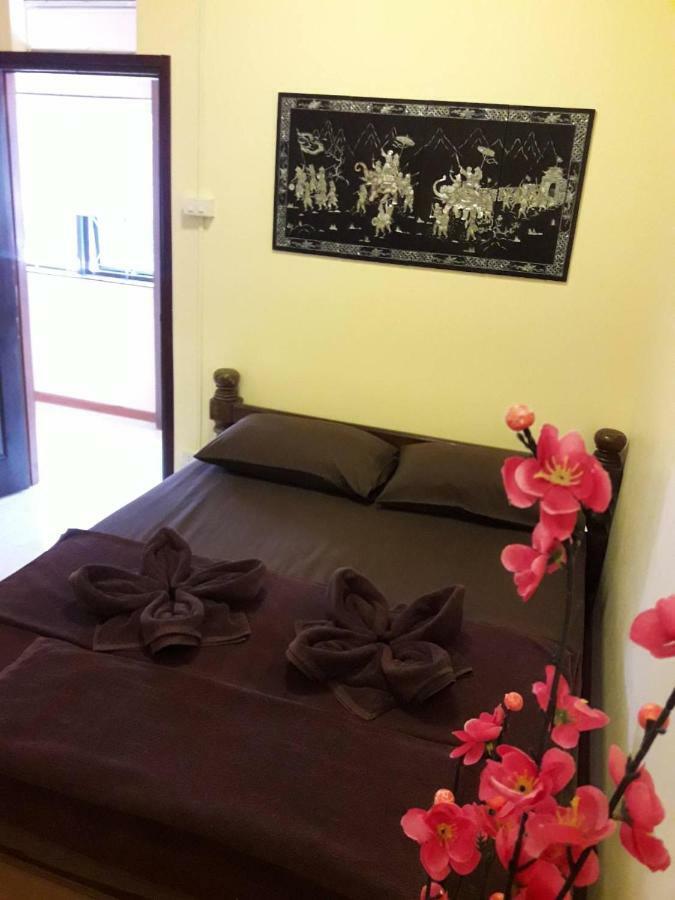 Ruan Ben Ja Don Mueang,Bangkok Hostel Exterior photo